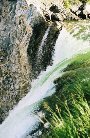 Closeup of Yellowstone Falls